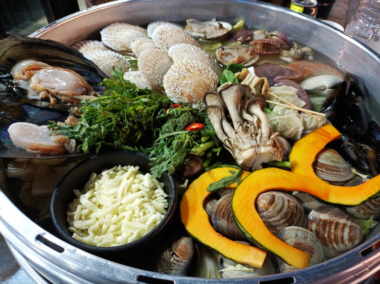  《88조개 잠실새내역점》 용궁을 퍼다 담은 것 같은 조개전골 【#잠실새내역맛집 #삼전동맛집 #송파구맛집】