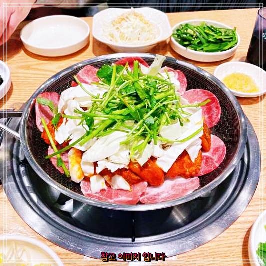  생방송투데이 인천 송도 송쭈집 치즈쭈꾸미삼겹살 소문의맛집 연매출 14억 주꾸미볶음 밀키트 택배 주문 추천 눈꽃치즈쭈꾸미 쭈꾸미주물팬철판볶음 맛집 솔직 후기 및 리뷰