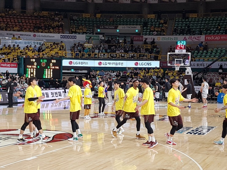 창원 LG 세이커스 <b>4강 플레이오프</b> 1차전 2차전 경기 직관하고... 