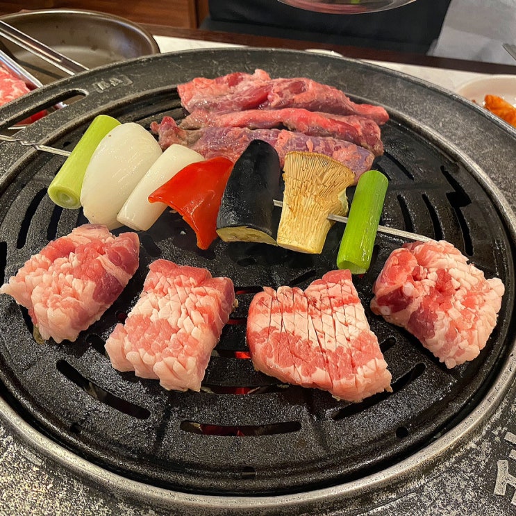  신촌 리정원 신촌역 회식장소로 단체로 오기 좋은 꽃삼겹살 맛집