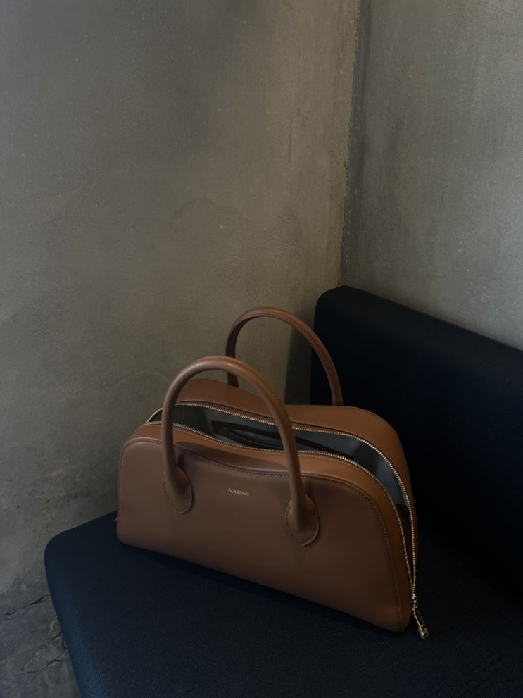  Aouteun 어우튼 토트백 카멜 리뷰(aube totebag camel)