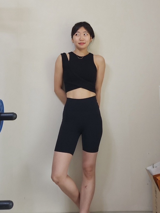  여자 운동복 추천 파슬리 4부 레깅스, 뮤트 크롭 탑 조합으로 어때요?
