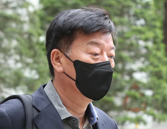 '경비<b>함정</b> 도입 <b>비리</b> 의혹' 전 해양경찰<b>청장</b> 등 2명 구속영장 신청