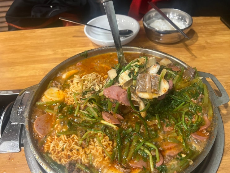 역삼 블루리본 방송맛집 칼칼한 대우부대찌개 한우등심부대찌개
