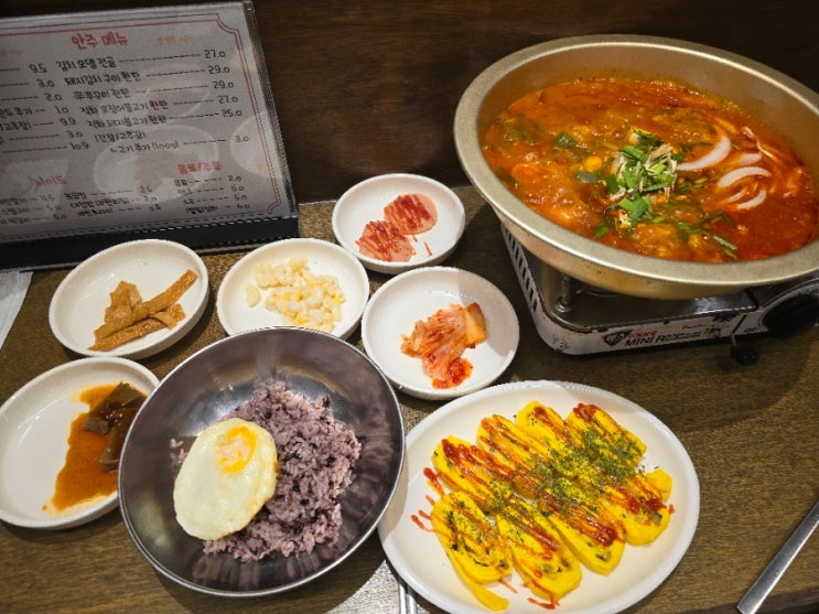 혼밥도 가능한 구미 인동 김치찌개 한식 맛집 추천 <지베불백 본점>