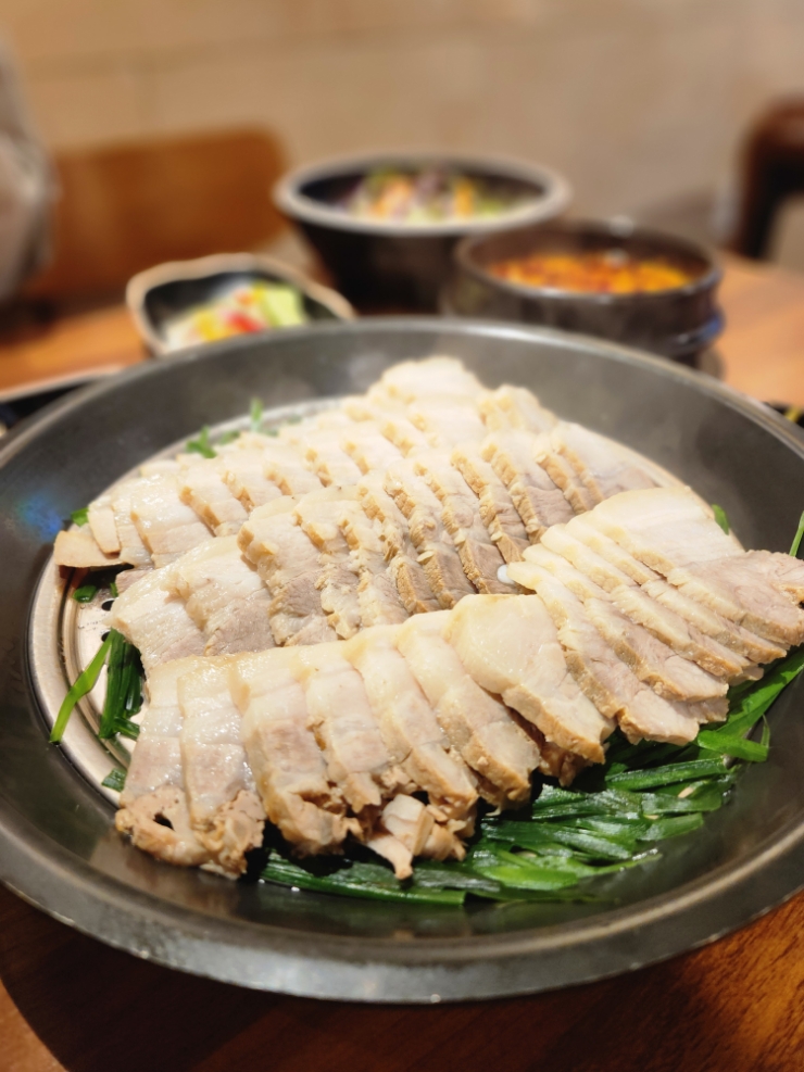  회식하기 좋은 방배역맛집 더맛있는족발보쌈 방배점