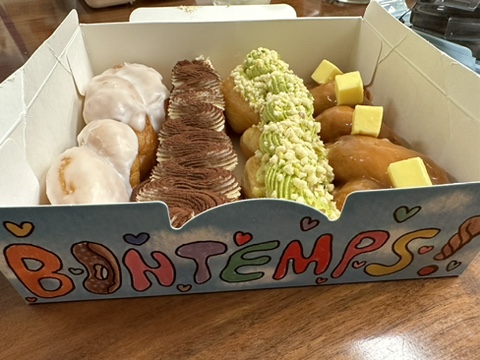  [서울 송리단길 카페] 봉땅 본점 :: 천연 발효를 사용한 꽈배기 모양의 프리미엄 도넛 맛