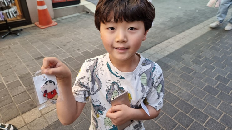  명동에 나오니 여행 온 기분이 드네요