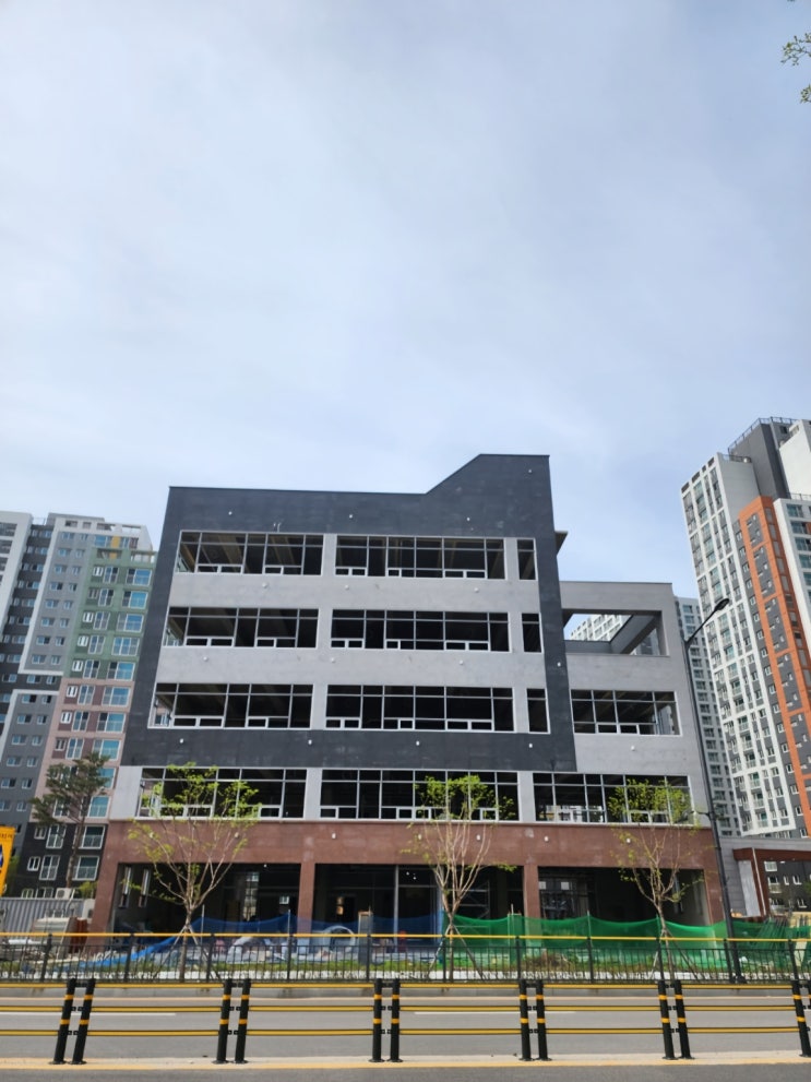  의정부 윈에듀잉글리쉬 초중등 영어전문학원 고산초등학교 후문 앞, 고산 지음프라자(3층 304호)