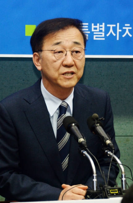 민주당 사무총장 <b>김윤덕</b>·<b>정책위의장</b> <b>진성준</b> 선임…“개혁과제... 
