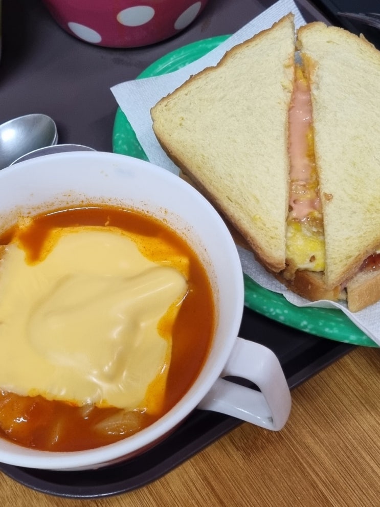  대전 둔산동 추억의 토스트와 국물 떡볶이 맛집 [떡반집 본점]