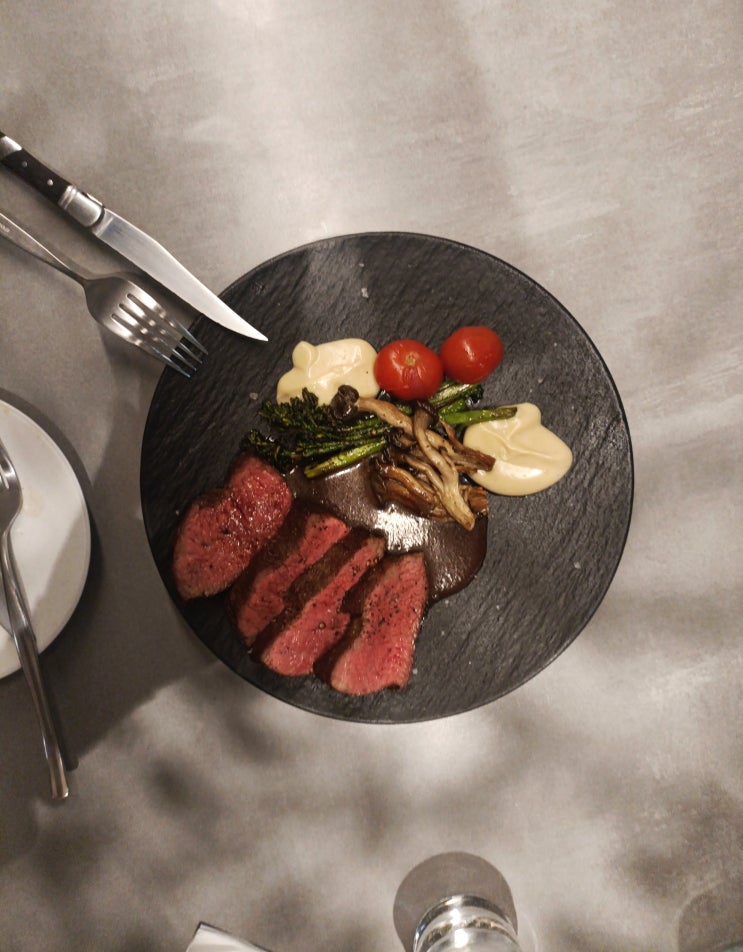  《바리에가타 신논현점》 보기만 해도 든든한 두툼한 뇨끼와 스테이크 【#신논현역맛집 #신논현역파스타 #신논현역점심】