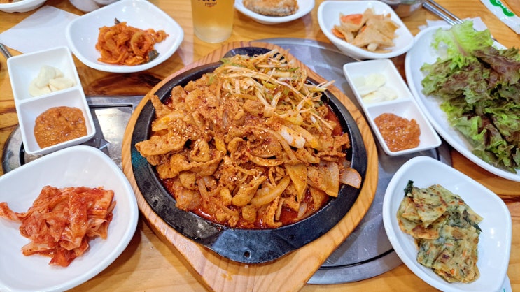 소나무식당 제육쌈밥정식 여전히 맛있게 잘 먹었습니다.