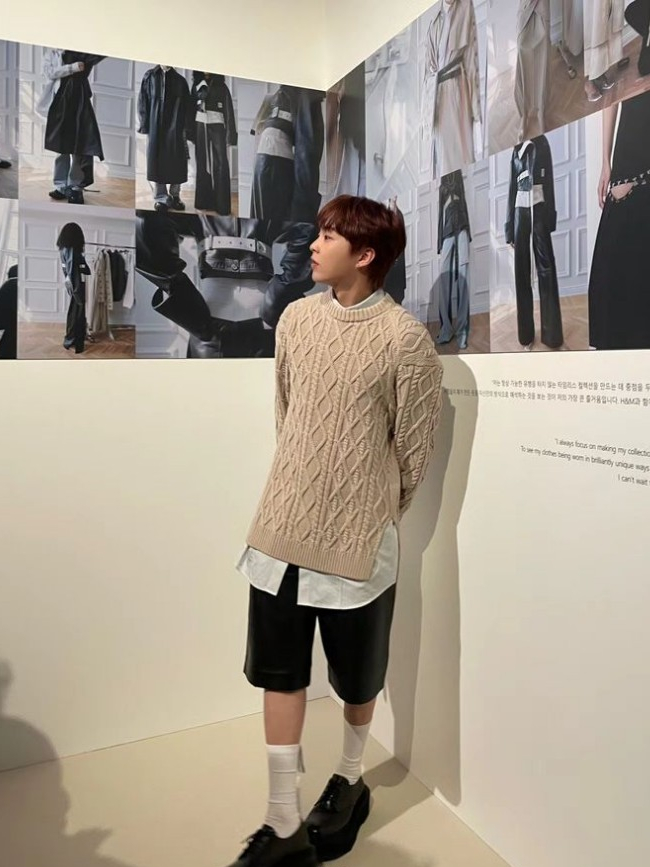 EXO 시우민 인스타그램 댄디룩 패션, Rokh X H&M 오버사이즈 케이블 니트 스웨터 코디 추천