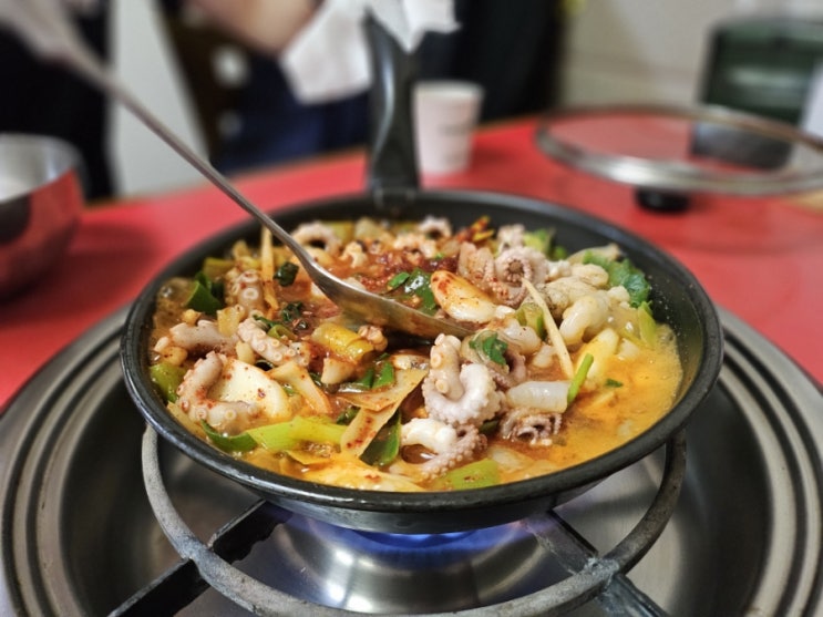  부산 광안리 여행 맛집 : 개미집 낙곱새 사리추가후기