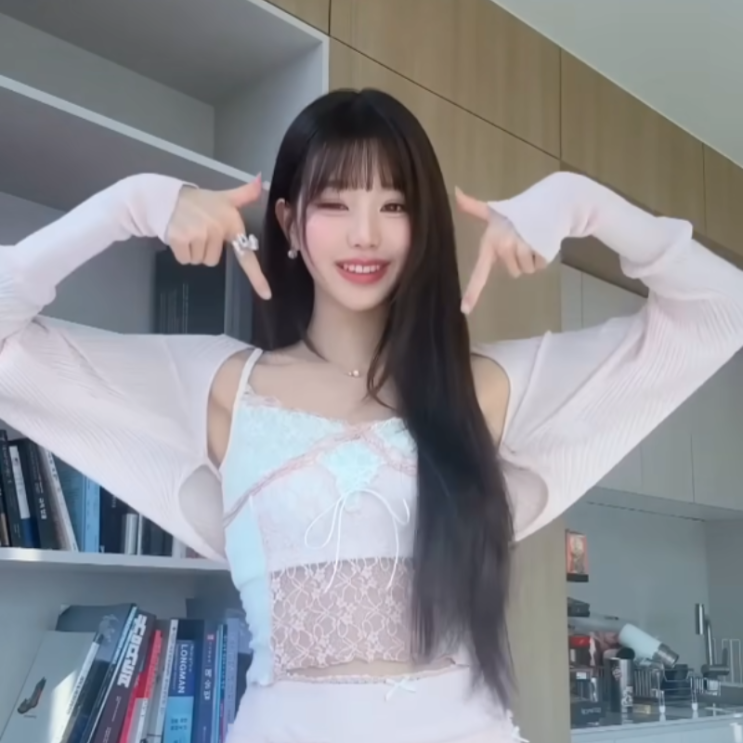  장원영 도우인 원영턴 챌린지 패션 살펴보기
