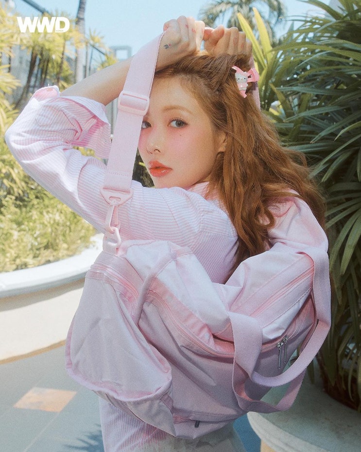'용준형' 현아, 다리 길이가...너무 아찔한 화보 공개 "어깨 타투까지 화끈" '용준형' 현아, 다리 길이가...너무 아찔한 화보 공개 "어깨 타투까지 화끈"