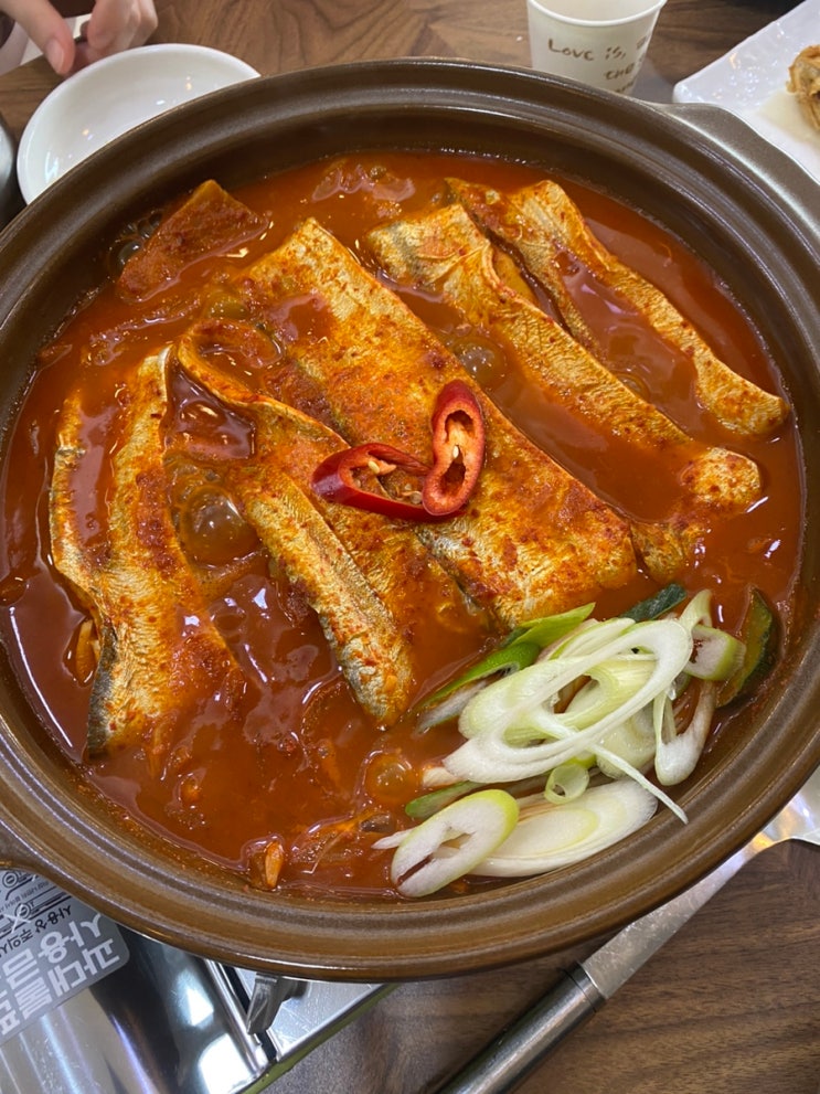  [제주도 여행] 5월 제주도 가볼만한 곳 힐링코스 추천 : 비자림숲 힐링센터 > 오늘은 녹차한잔 족욕 / 성산 가시없는 갈치조림 맛집 (갈치왕) > 표선 해수욕장 (야영장)