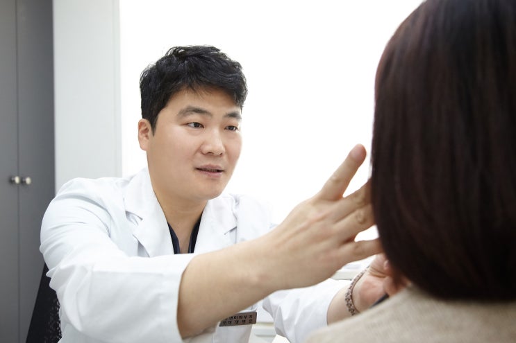  만족도 높은 범계실리프팅 찾으신다면? 범계역피부과 유앤미의원