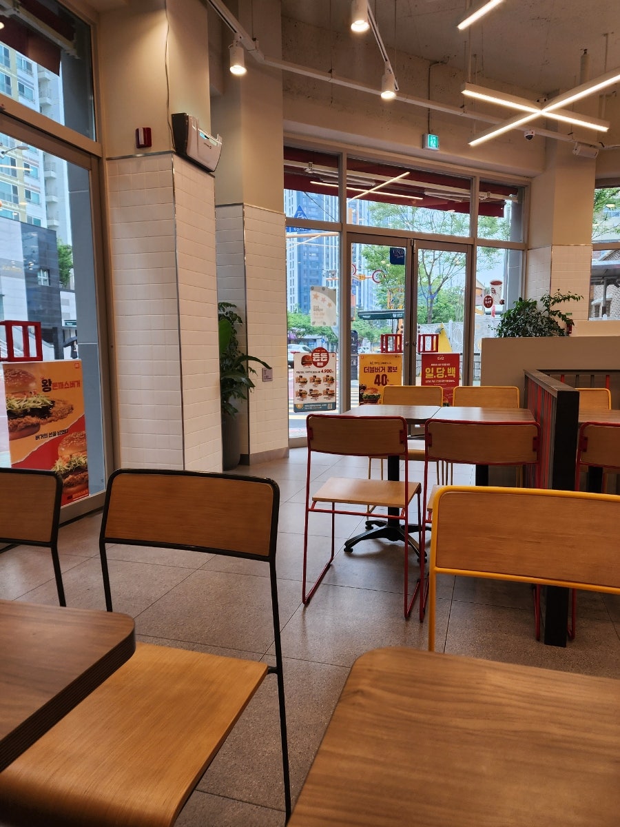 롯데리아 경주용황점 사진 3