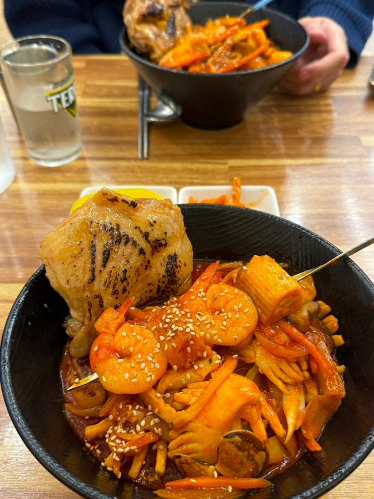 매콤하고 큼지막한 닭다리간<b>짬뽕</b>맛집 초작<b>짬뽕</b> <b>운양</b>역점