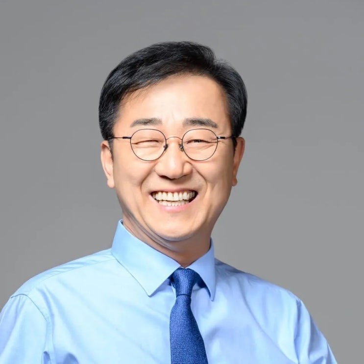 <b>김윤덕</b> 사무총장 <b>진성준 정책위</b>원장 선임 프로필
