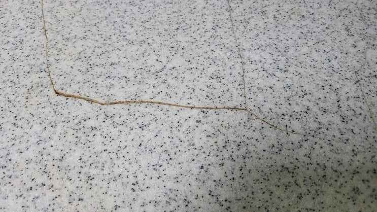  크랙 걱정 끝! 전주 인조대리석 수리로 싱크대 상판 살리기