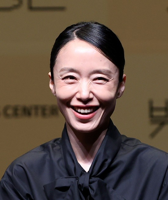 전도연 연극 벚꽃동산 27년만에 도전 정보 lg아트센터 박혜수 전도연 연극 벚꽃동산 27년만에 도전 정보 lg아트센터 박혜수
