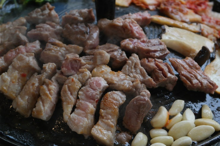  [인천] 인하대 후문 가성비 갑 솥뚜껑 삼겹살 '솥고기67번길'