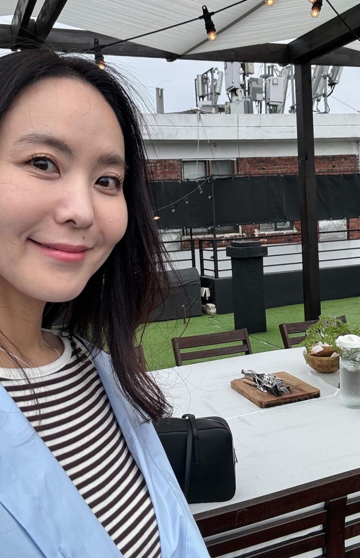'제2의 인생' 박지윤, 이혼 후 밝은 근황..."좋은 음식과 행복한 시간"
