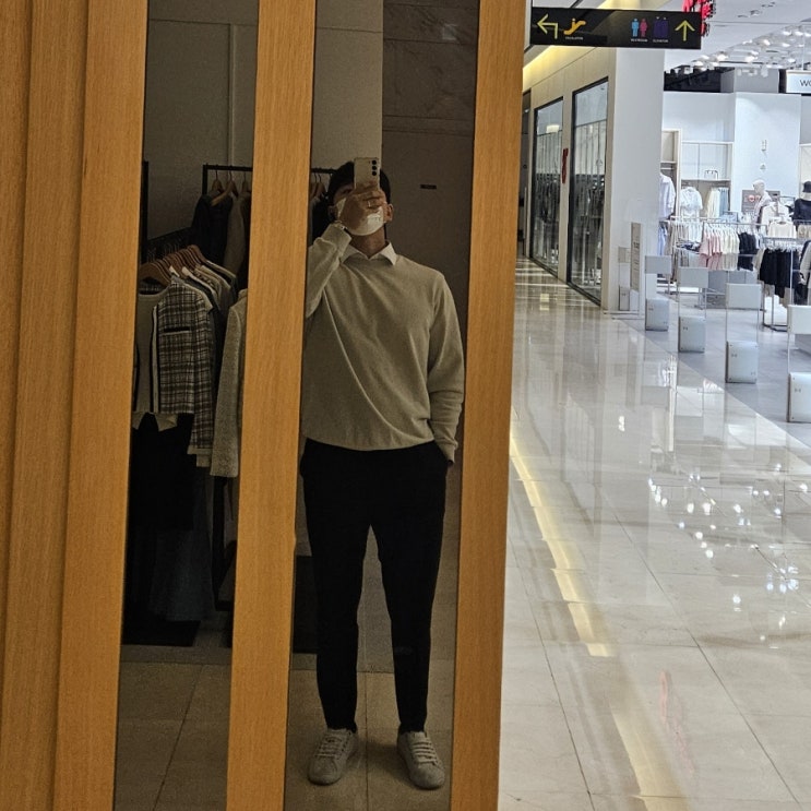 240422 출근룩 아이보리 맨투맨 흰 셔츠 레이어드 ootd 240422 출근룩 아이보리 맨투맨 흰 셔츠 레이어드 ootd