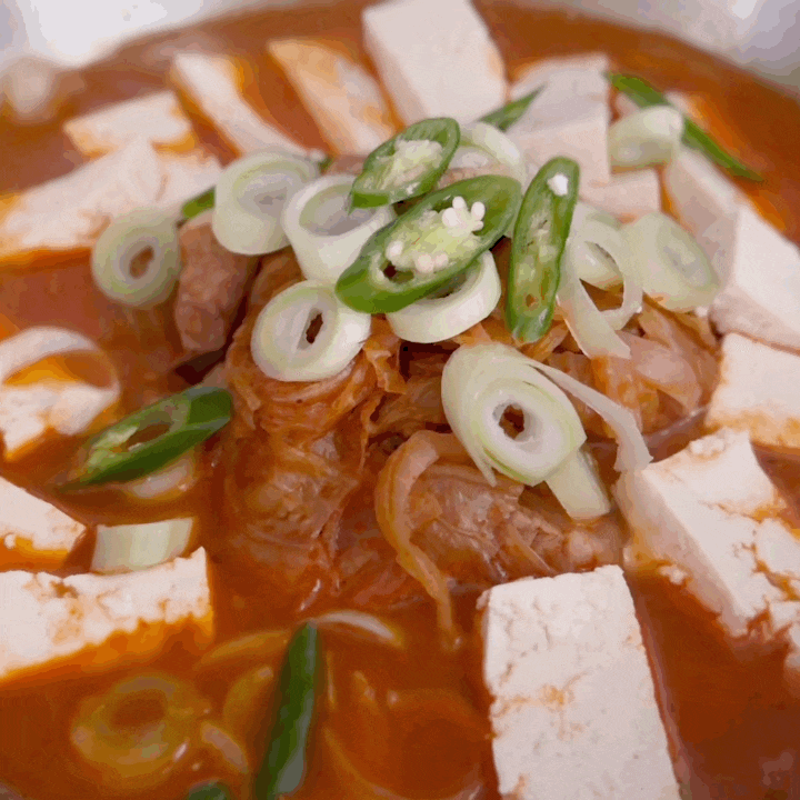  퇴사 50일차 효놈이 대접하는 김치찌개