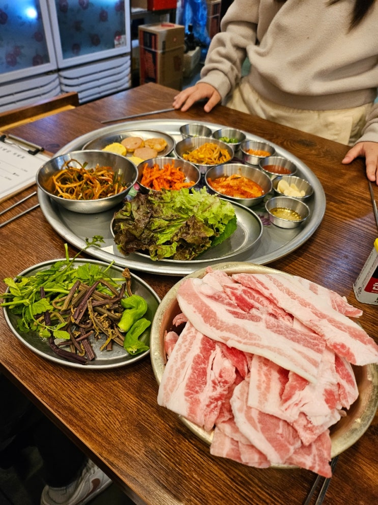  향남삼겹살집 [ 83냉삼 ] 에서 냉삼먹방!