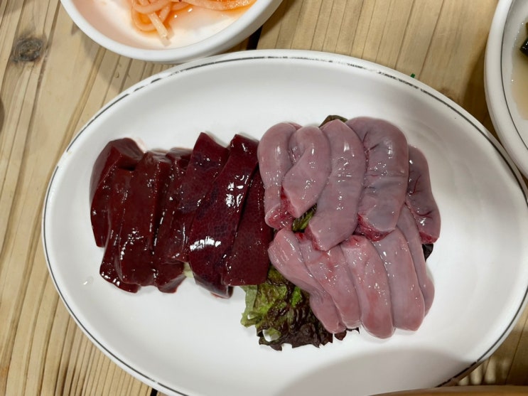  서귀포 제주산 흑돼지 특수부위 맛집 돼지생간, 돼지애기보를 생으로 먹어볼 수 있는 영시 흑돼지