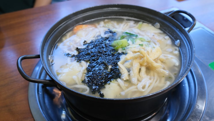  강릉교동맛집 생바지락칼제비 시원한 국물맛고 만두가 맛있어요