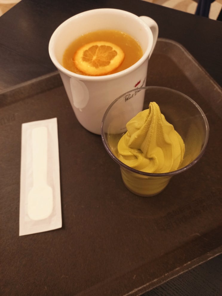  김포공항롯데몰카페 폴바셋 제주한라봉티 제주말차아이스크림