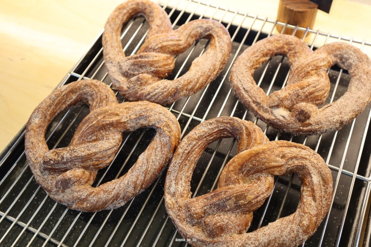  더헤븐cc 라운딩 전 들린 대부도 베이커리 카페 리베르테 빵 존맛탱