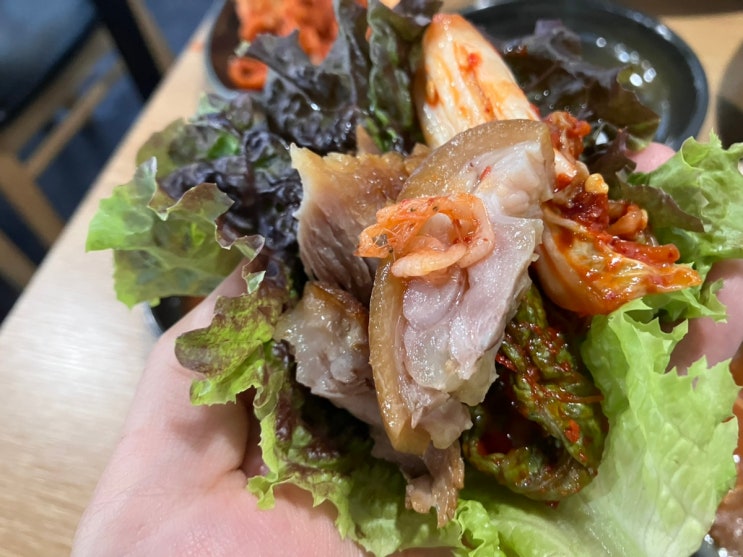  왕십리족발맛집 꽃보다족발 본점 왕십리역 막국수 서비스