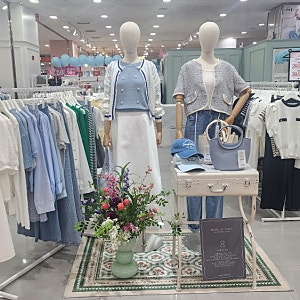 부루앤쥬디 동백점 부루앤주디 여름옷 입고 되고 있어요~