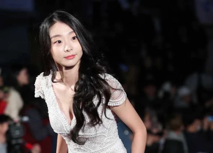 배우 김다미 프로필 나이 출생 출연작 성격 MBTI 마녀, 이태원 클라쓰, 그해 우리는, 대홍수, ....