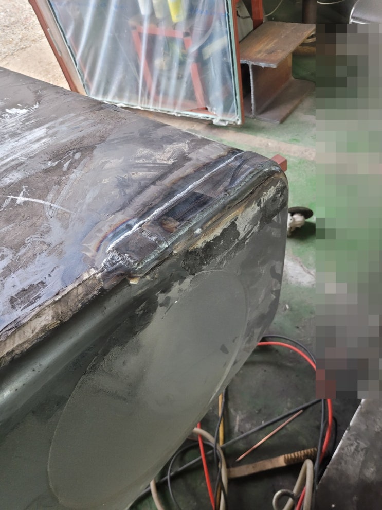  파주알곤용접 볼보 철 steel 경유 연료탱크 누유로 24년도 4번째 보수했어요