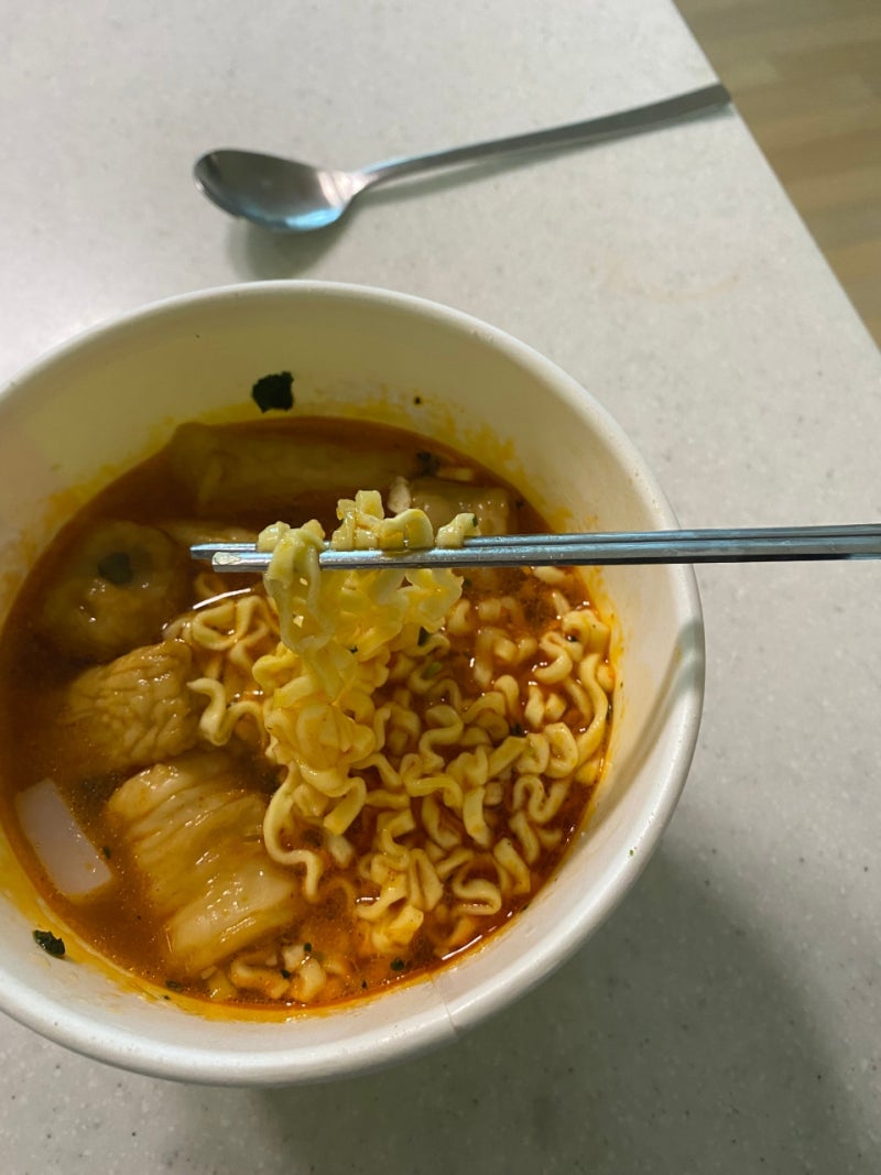 편의점 개꿀조합 진짬뽕 오뎅탕.. 맛있는거에 맛있는거를 합하다!
