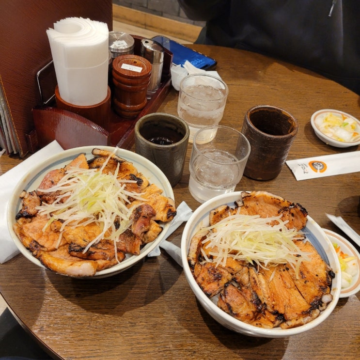  삿포로 스텔라 플레이스 6층 맛집 잇핀 부타동