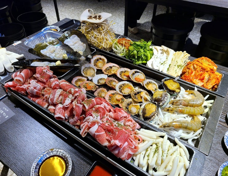  놀거리 가득한 월미도 조개구이 삼합 맛집 조개뷰 월미직영점(feat 무료 주차장 팁)