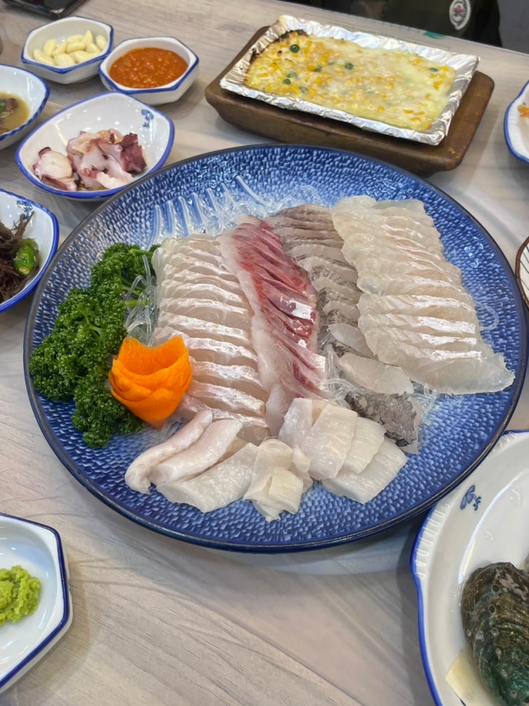  해운대횟집추천 기본찬이 산낙지인 부산횟집
