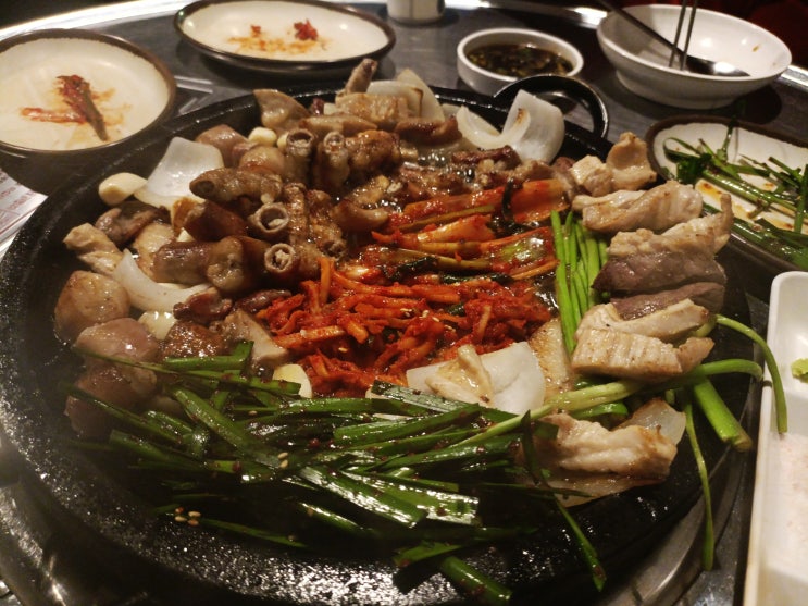  《달수네소곱창》 계속 먹고 싶은 신선한 곱창과 곱창라면 【#신사역곱창 #가로수길맛집 #신사역맛집】