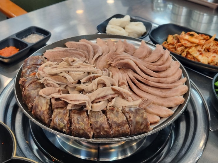  부산 시민공원 맛집 현지인이 추천하는 화남정돼지국밥