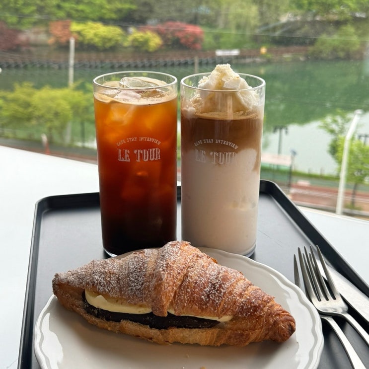  명암저수지 카페 : 스테이인터뷰 르투어 베이커리 뷰맛집