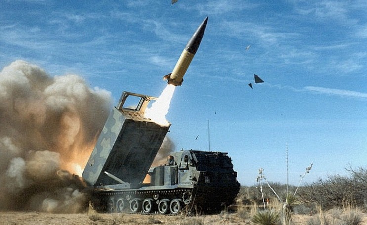 <b>미사일</b> 사용하면서…미국, <b>우크라</b>에 장거리 ATACMS<b>미사일</b> 공급