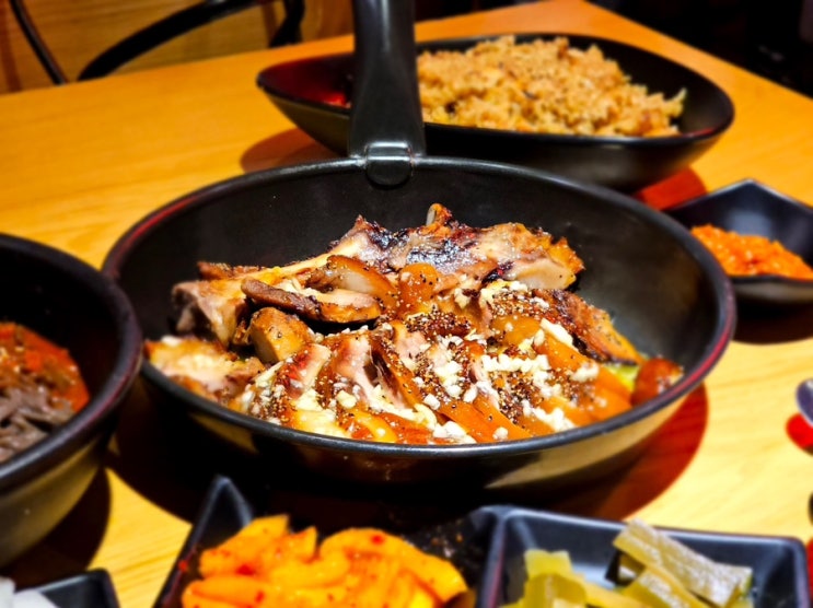  대명동 계대 맛집 <마왕족발 남산점> 사이드 추천